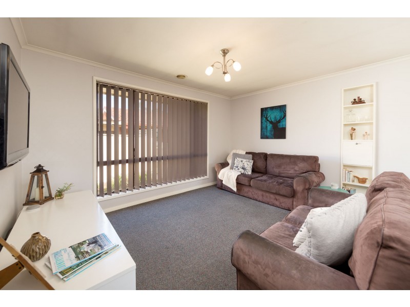 24 Daysdale Way, Thurgoona NSW 2640