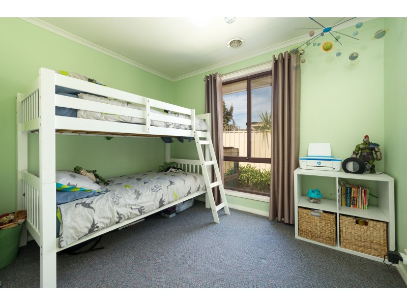 24 Daysdale Way, Thurgoona NSW 2640