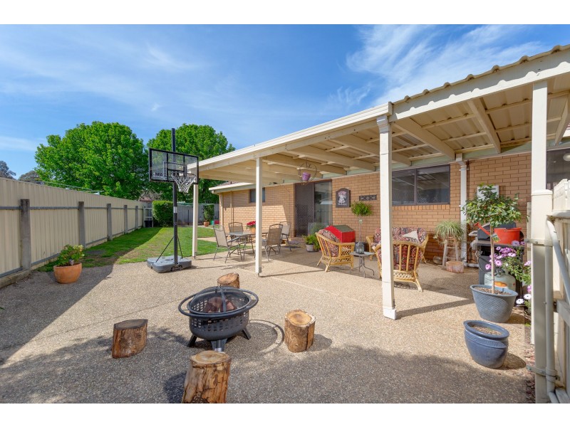 24 Daysdale Way, Thurgoona NSW 2640