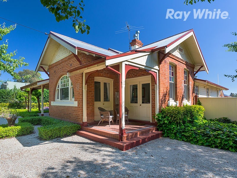 39 Hawkins Street, Howlong NSW 2643