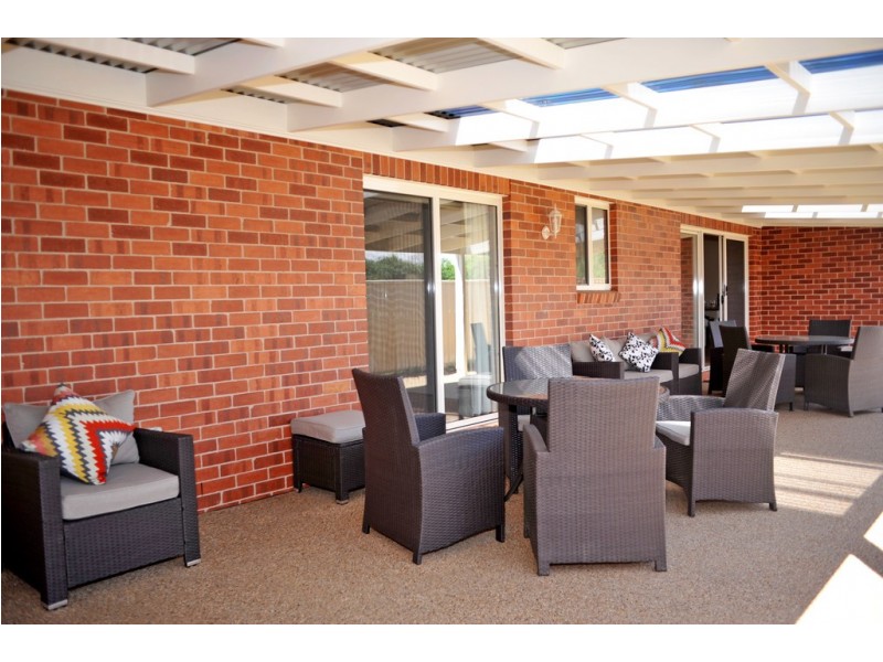 39 Hawkins Street, Howlong NSW 2643