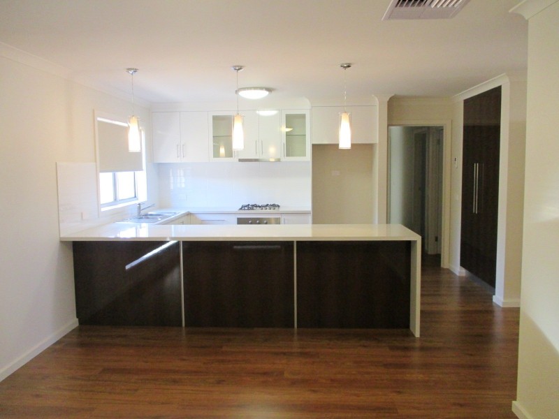 2/9 Donnolley Court, Lavington NSW 2641