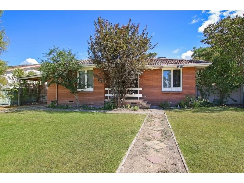 364 Woomera Crescent, Lavington NSW 2641