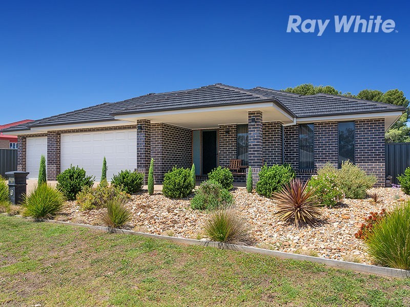 79 Royce Crescent, Lavington NSW 2641