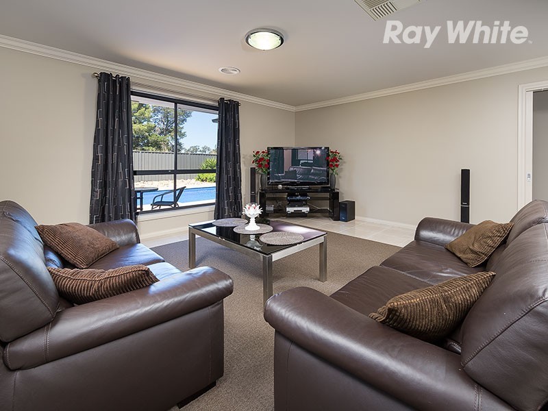 79 Royce Crescent, Lavington NSW 2641
