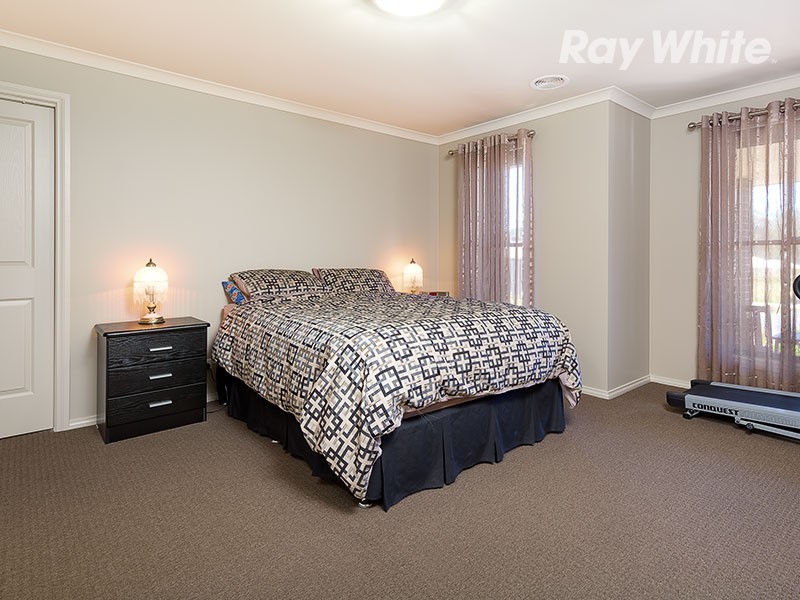 79 Royce Crescent, Lavington NSW 2641