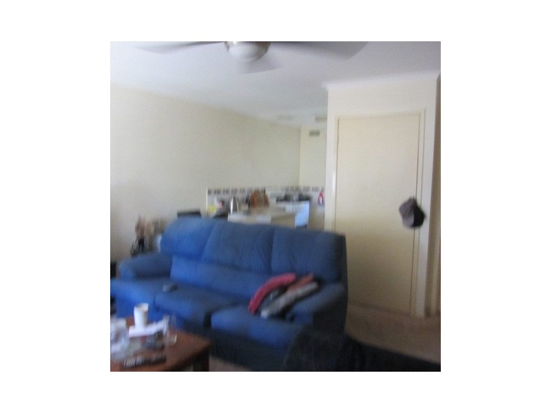 2/415 Tarakan Avenue, Lavington NSW 2641