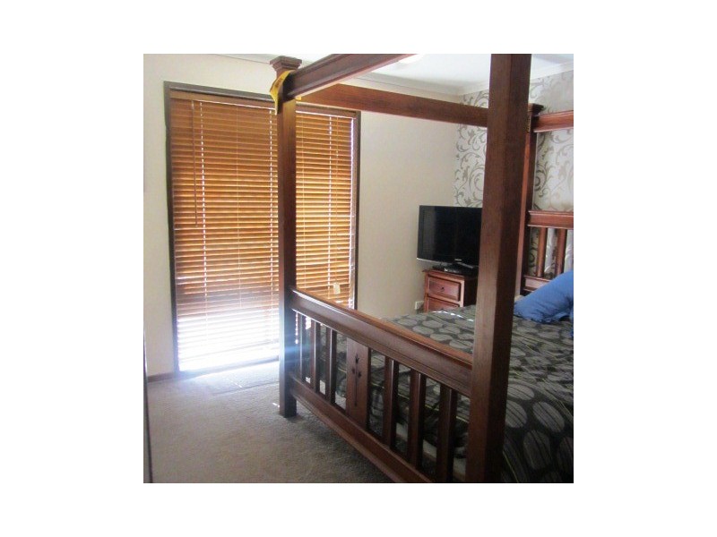 12 Renwick Court, Lavington NSW 2641