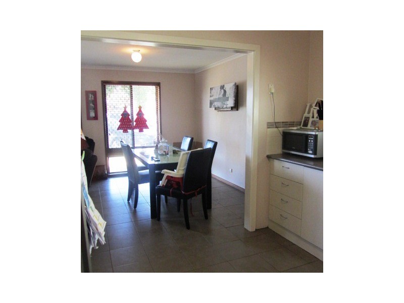 12 Renwick Court, Lavington NSW 2641