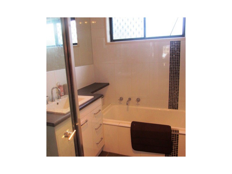 12 Renwick Court, Lavington NSW 2641