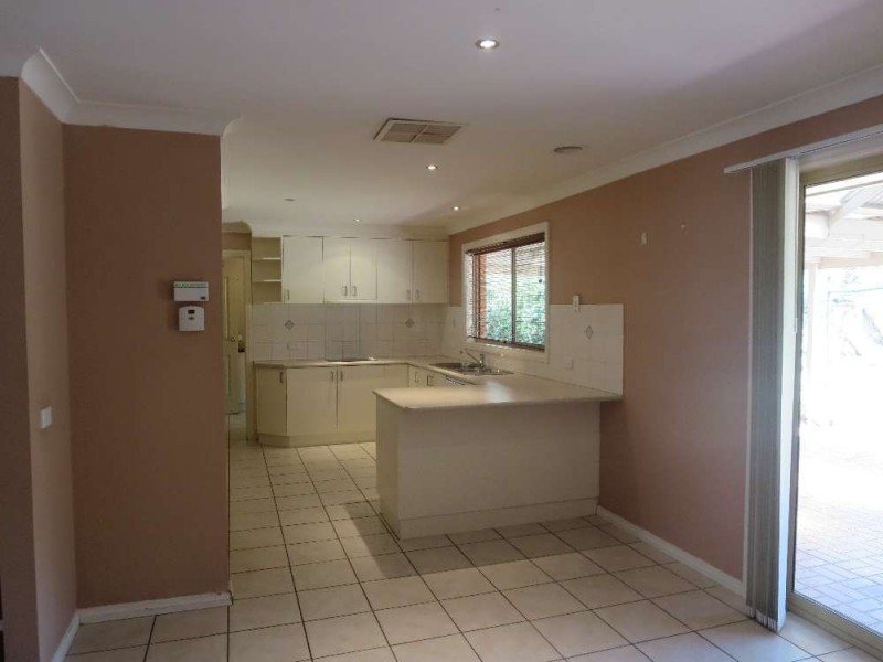 12 Bartholomew Street, Glenroy NSW 2640