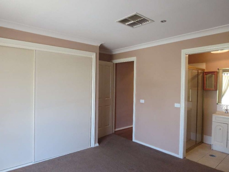 12 Bartholomew Street, Glenroy NSW 2640