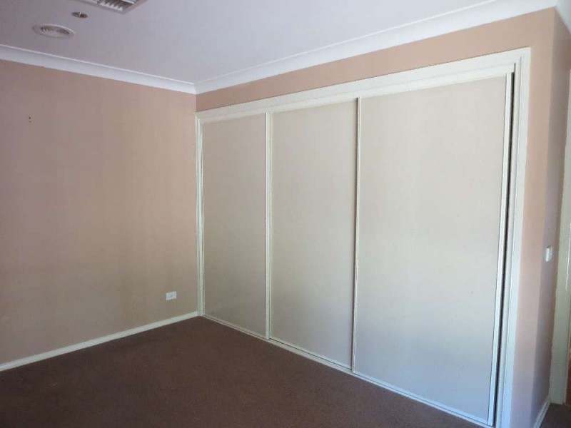 12 Bartholomew Street, Glenroy NSW 2640