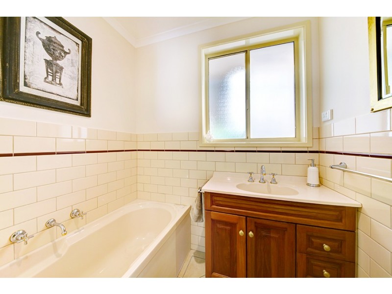 48 Feathertop Way, Thurgoona NSW 2640