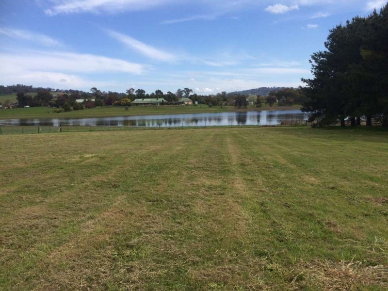 21 Clive Court, Table Top NSW 2640