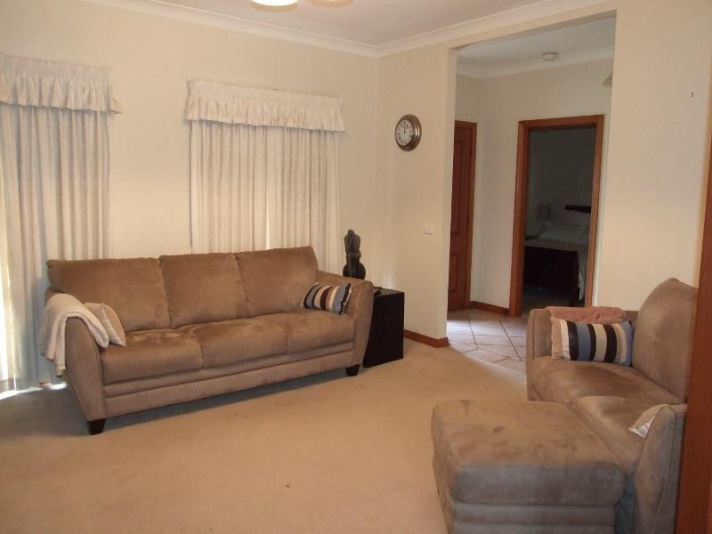 20 Palm Drive, East Albury NSW 2640