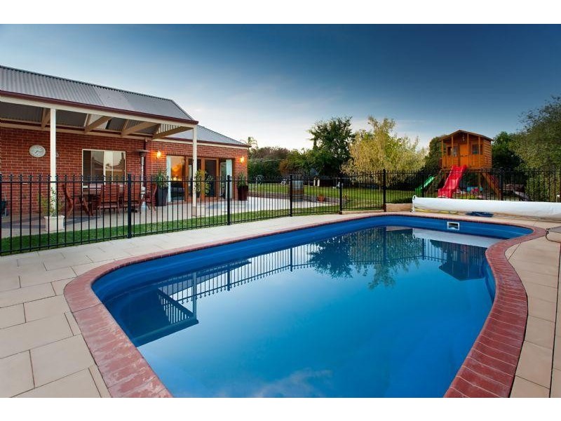 20 Palm Drive, East Albury NSW 2640
