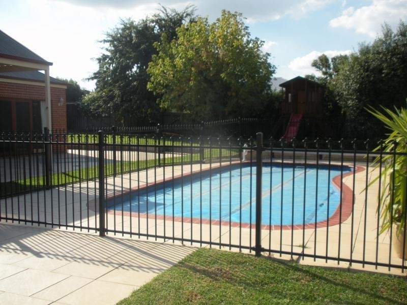 20 Palm Drive, East Albury NSW 2640