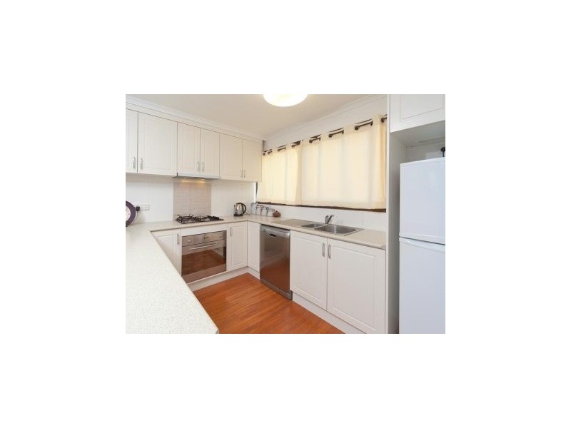 2/429 Griffith Road, Lavington NSW 2641