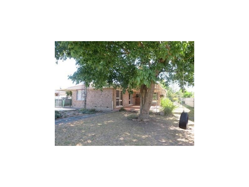 108 Pell Street, Howlong NSW 2643