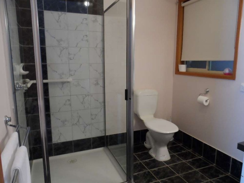 8 Cooper Close, Glenroy NSW 2640