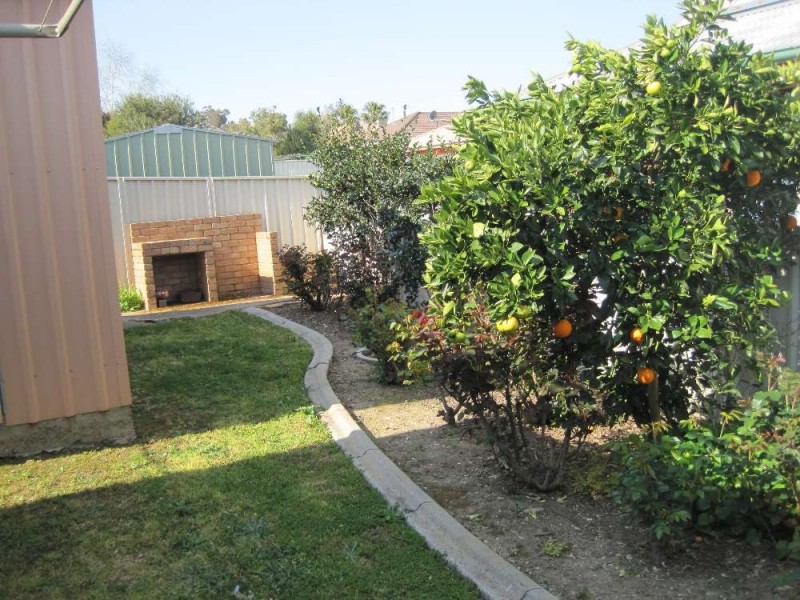 8 Cooper Close, Glenroy NSW 2640