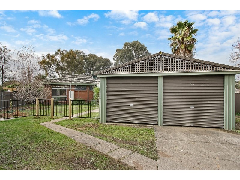 92 Feathertop Circuit, Thurgoona NSW 2640