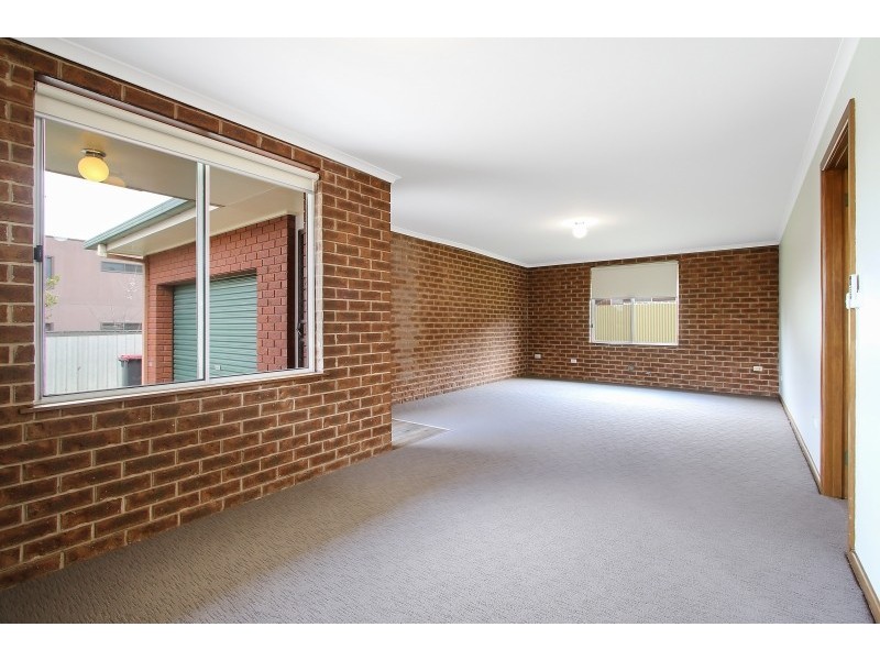 1/349 Buckingham Street (aka 1/847 Mate St), North Albury NSW 2640
