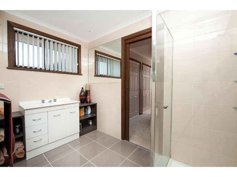 319 Balston Street, Lavington NSW 2641