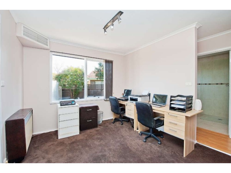 319 Balston Street, Lavington NSW 2641