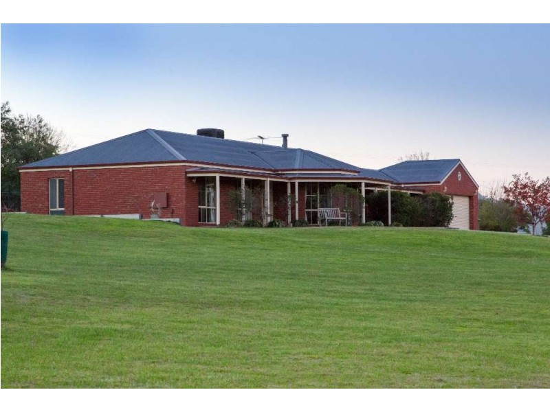 334 Burma Road, Table Top NSW 2640