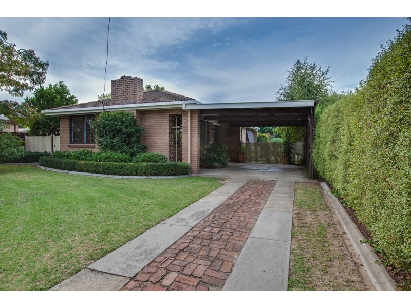 346 Cheyenne Drive, Lavington NSW 2641