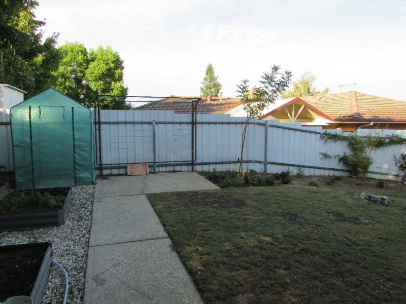 2/46 La Fontaine Avenue, Lavington NSW 2641