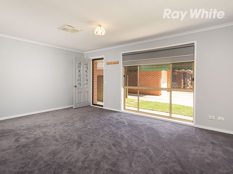 2/34 Condon Place, Lavington NSW 2641