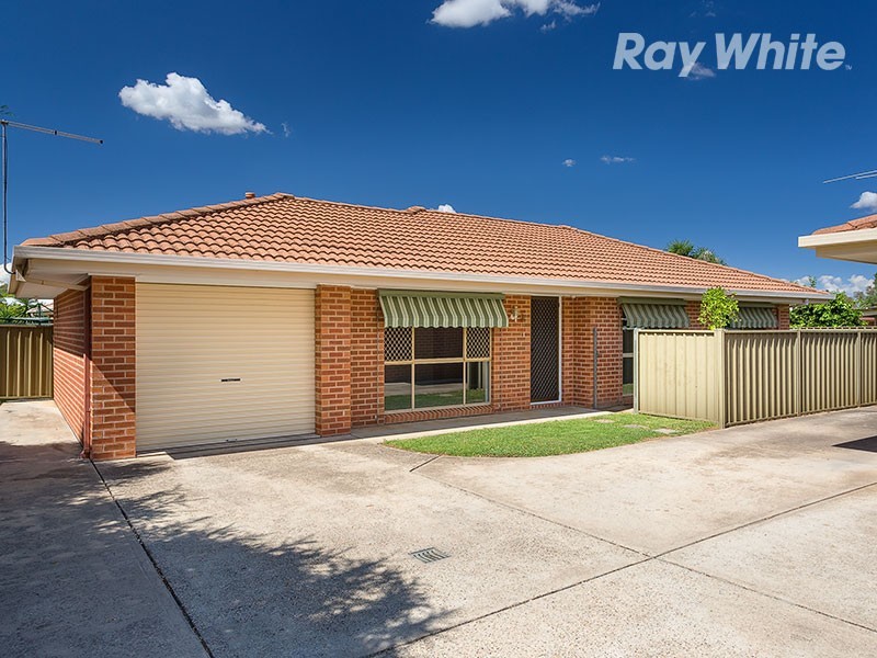 2/34 Condon Place, Lavington NSW 2641