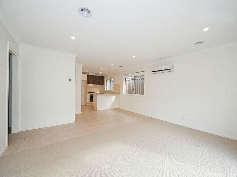 27 Brookfield Mews, Lavington NSW 2641