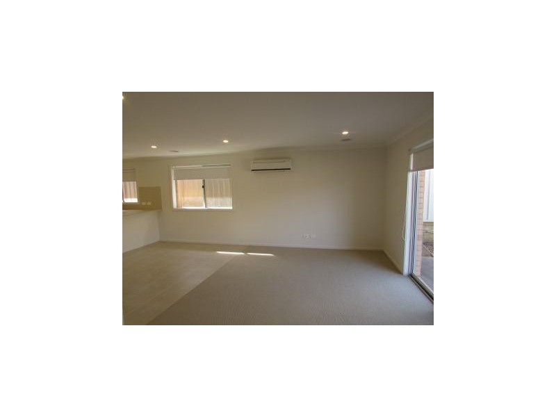 27 Brookfield Mews, Lavington NSW 2641