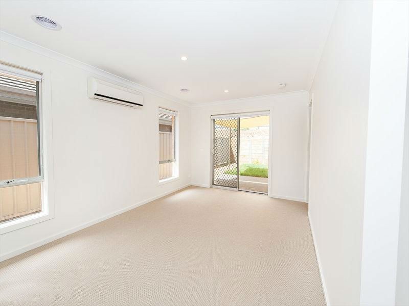4 Brookfield Mews, Lavington NSW 2641