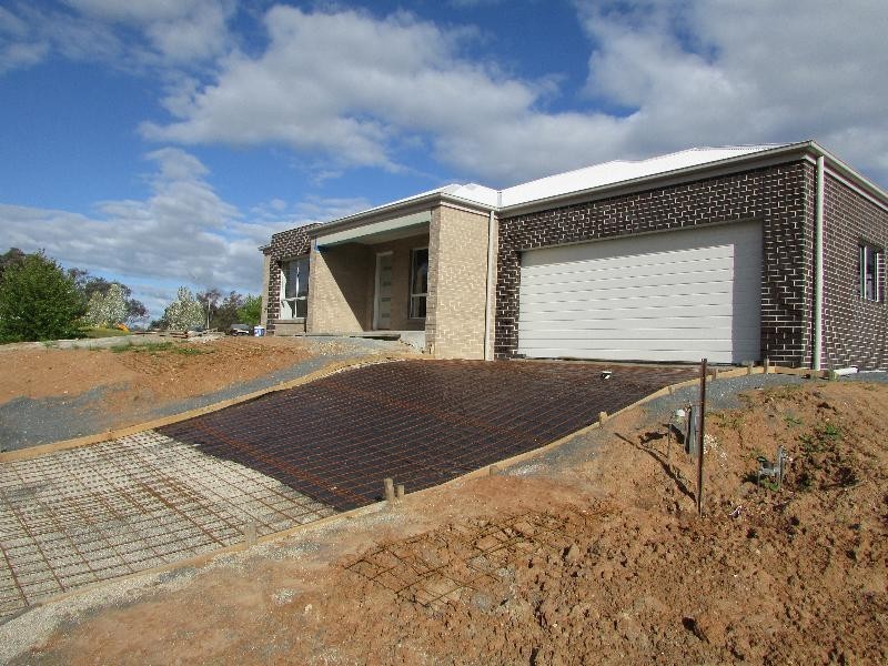 32 Cornwell Street, Lavington NSW 2641