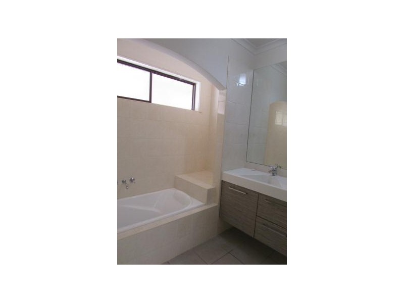 387 Colley Street, Lavington NSW 2641