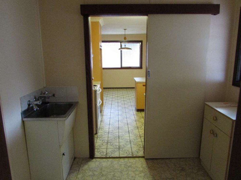 472 McKenzie Street, Lavington NSW 2641