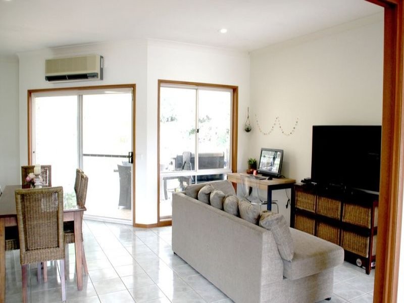 15 Orchard Way, Lavington NSW 2641