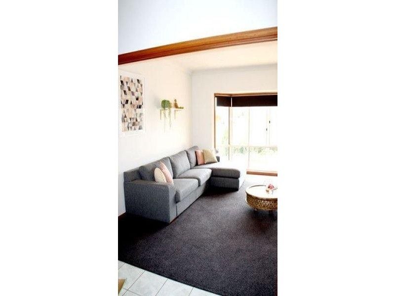 15 Orchard Way, Lavington NSW 2641