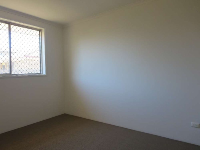 2/311 Moore Street, Lavington NSW 2641