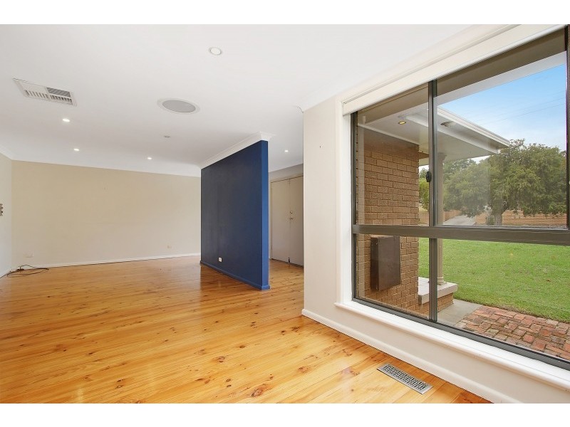 389 Woodstock Court, East Albury NSW 2640