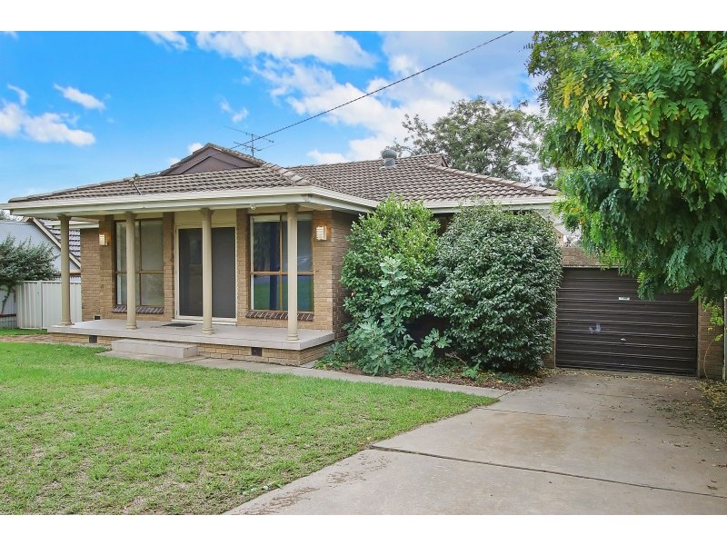 389 Woodstock Court, East Albury NSW 2640