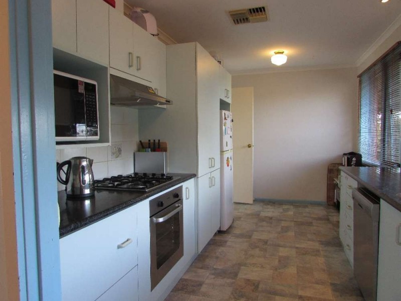 77 Kosciusko Road, Thurgoona NSW 2640