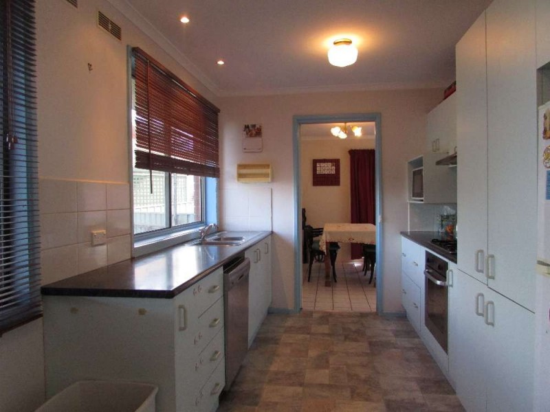 77 Kosciusko Road, Thurgoona NSW 2640