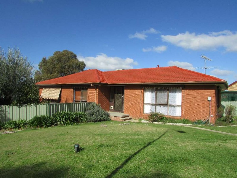 77 Kosciusko Road, Thurgoona NSW 2640