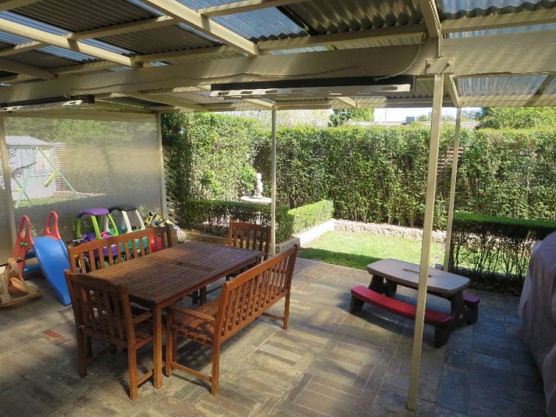 303 Sunshine Court, Lavington NSW 2641